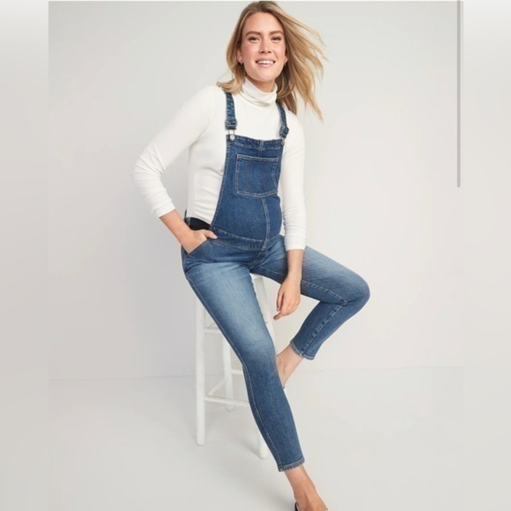 NWT Old Navy O.G. Straight maternity coveralls size 4